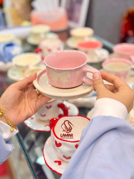 مج هاند ميد فيونكة مع صحنه